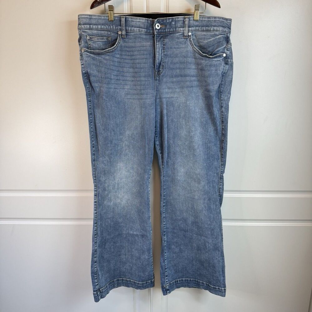 Torrid Bombshell Flare Premium Stretch Jeans Blue Wash Size 24R